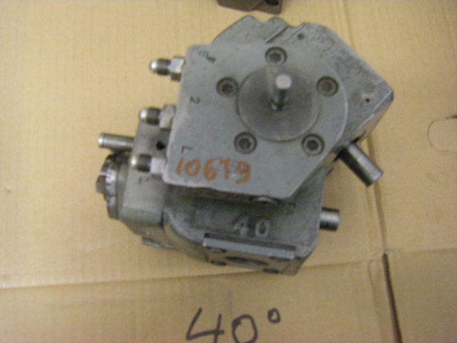 Photo 3 - WITH J15P-858 INSIDE CAM & J15P-859 OUTSIDE CAM (10678 & 10679)